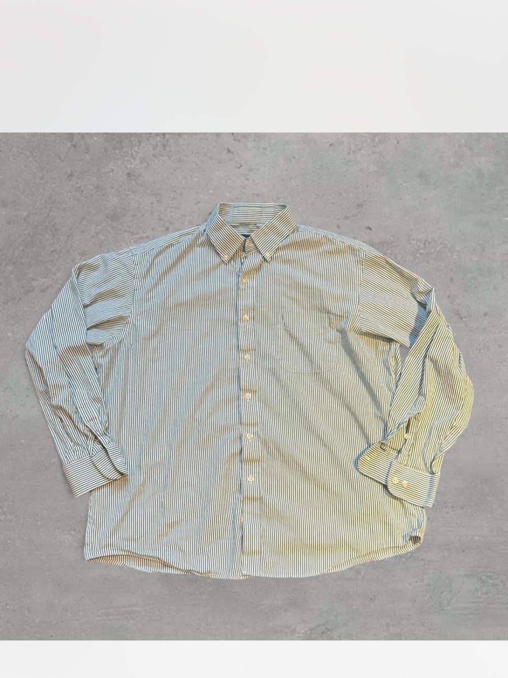 Club Room Men's Green and White Striped Button-Down Shirt